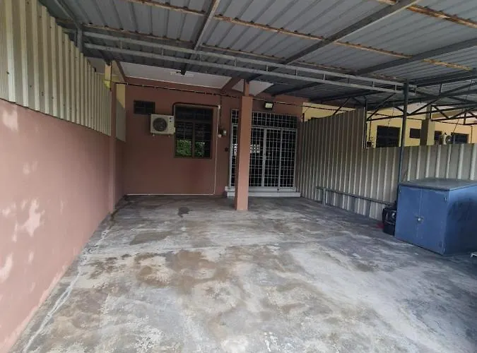 Zara Homestay @ Kok Lanas